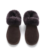 Load image into Gallery viewer, AUS WOOLI UGG Unisex Coogee Sheepskin Wool Ankle Slippers In Chocolate