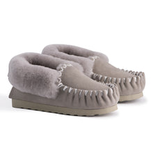 Load image into Gallery viewer, AUS WOOLI HAND STITCHED WOMENS SHEEPSKIN MOCCASIN - Light Grey