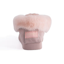 Load image into Gallery viewer, AUS WOOLI HAND STITCHED WOMENS SHEEPSKIN MOCCASIN - Pale Pink