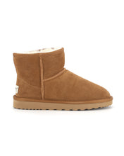 Load image into Gallery viewer, AUS WOOLI UGG Bondi Sheepskin Short Ankle Boots In Chestnut/Tan

