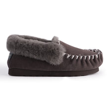 Load image into Gallery viewer, AUS WOOLI HAND STITCHED WOMENS SHEEPSKIN MOCCASIN - Dark Grey
